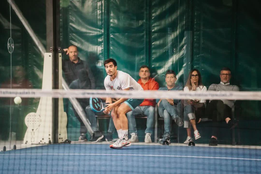 Mauro Augustin Salandro in azione - partita padel 4